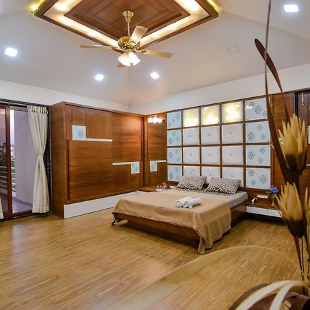 Lifeline Villas - Luxurious Taraangan 4 Mountain View Villa With Biggest Pool And Huge Open Area Lonavala Bagian luar foto