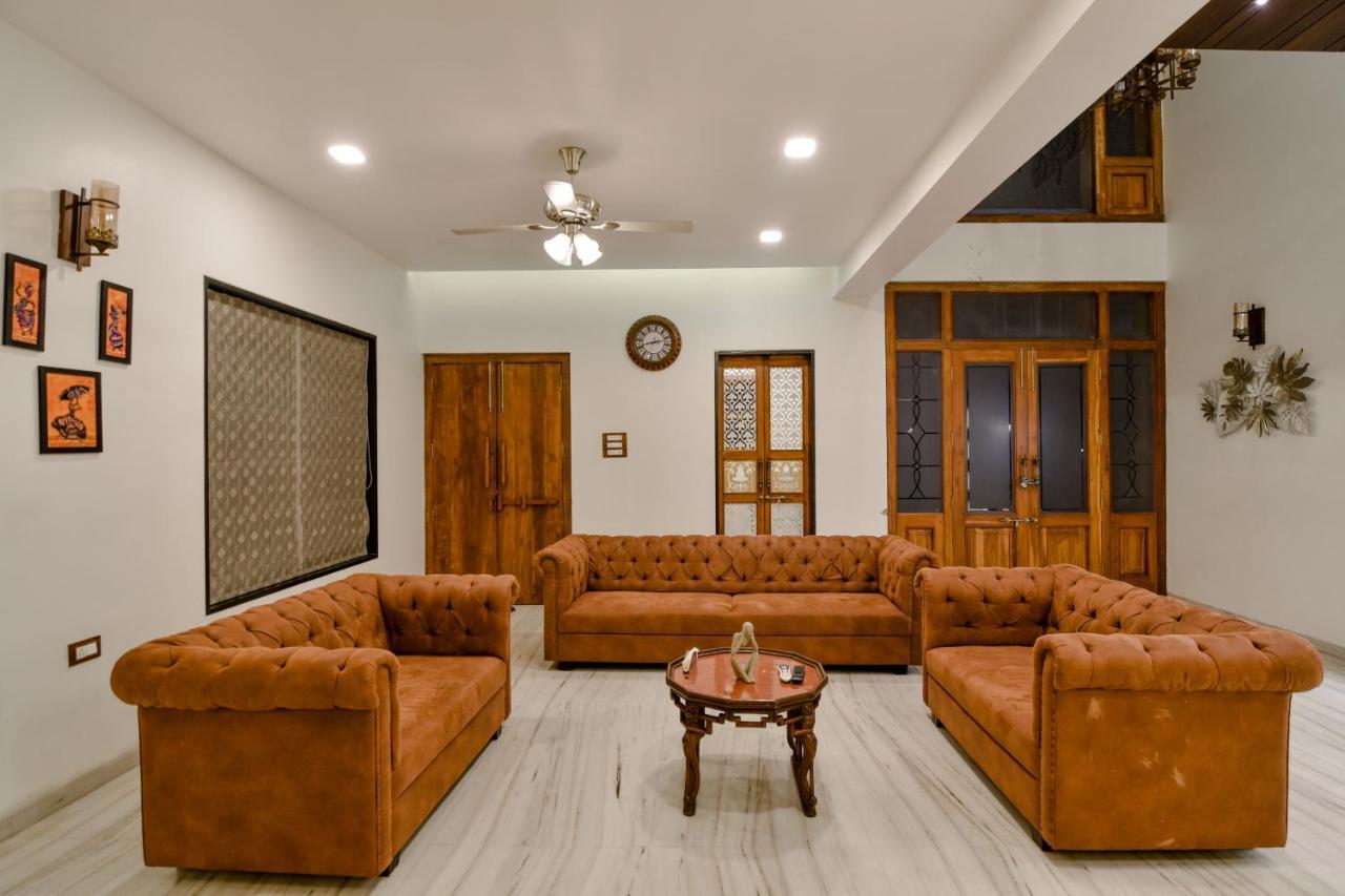 Lifeline Villas - Luxurious Taraangan 4 Mountain View Villa With Biggest Pool And Huge Open Area Lonavala Bagian luar foto