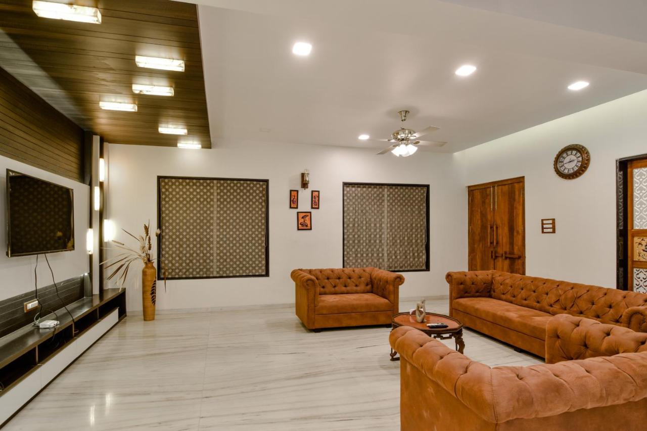 Lifeline Villas - Luxurious Taraangan 4 Mountain View Villa With Biggest Pool And Huge Open Area Lonavala Bagian luar foto